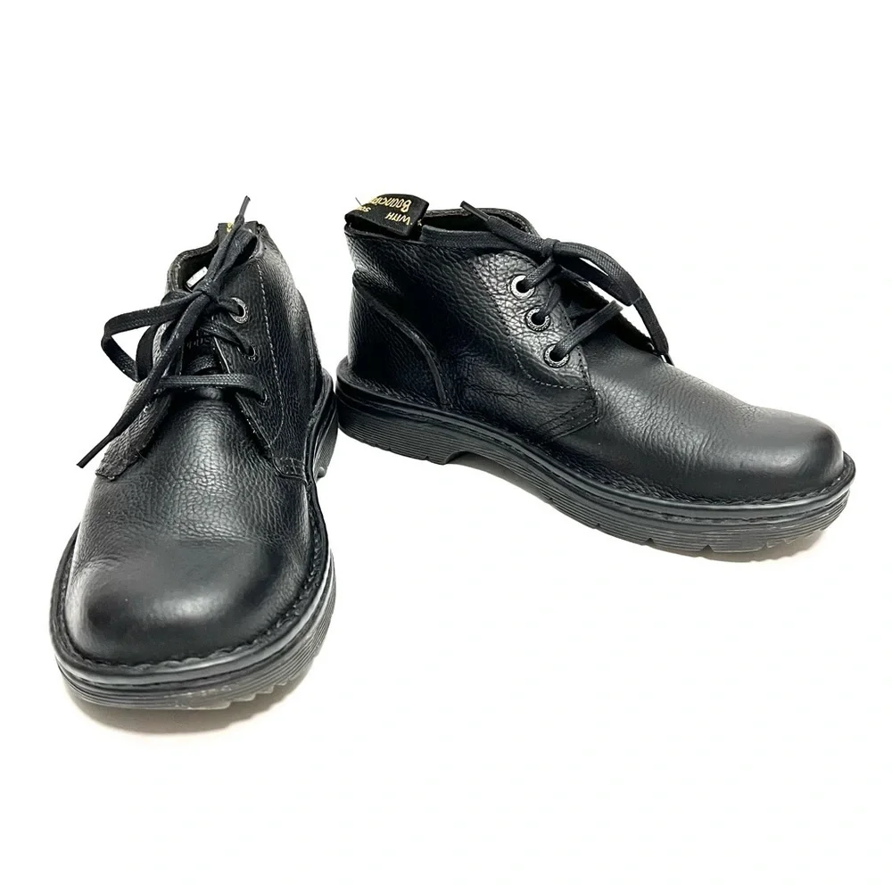 DR. MARTENS | Vintage Y2K black pebble leather 3-eye lace up chukka work boots